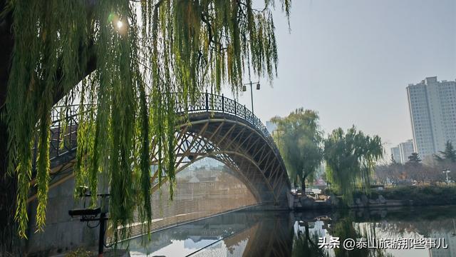 泰安：城南有一个公园，集自然景观、休闲娱乐和生态保护于一体