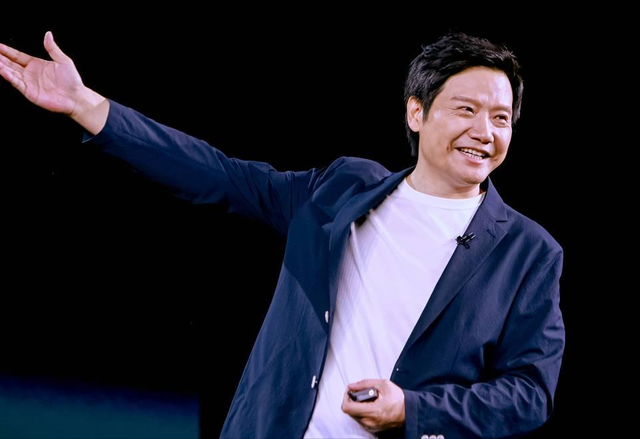 董明珠没想到，雷军受邀观礼阅兵半月多，竟再次令所有人刮目相看