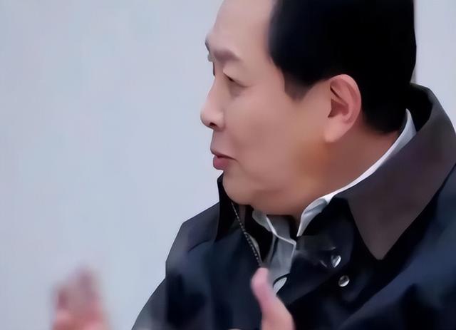 唐国强也没想到，走了35年的前妻，意外让两个残疾儿子承受了恶意
