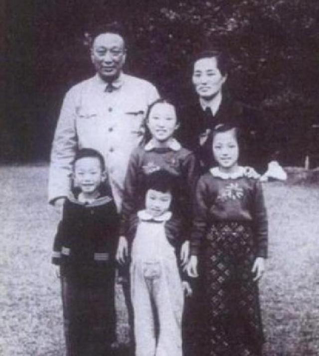 1948年，刘少奇对薄一波讲：提拔此人后果很严重，你将来要负责！