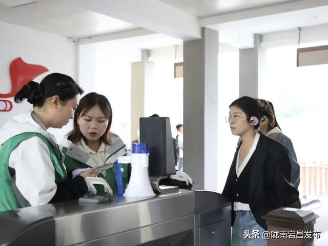 官鹅秋韵亦动人 联动保障绘名片