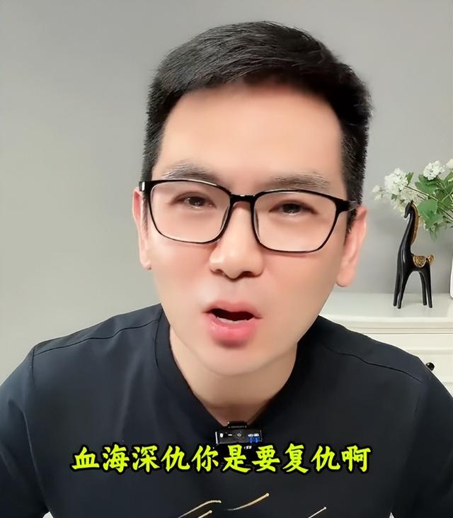 反华势力出现？北京男子跪舔日本，诋毁《南京照相馆》，央媒怒批