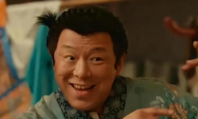 张艺谋没捧火，吴京带不红，如今50岁的他演完《戏台》终于被认识