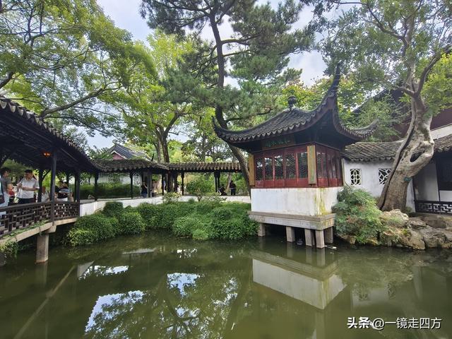 临近国庆，在还很闷热的天气里，游览市内现存最大的园林拙政园