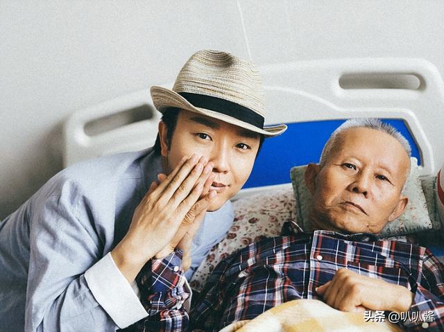 善恶终有报！47岁“跌落神坛”的李玉刚	，终是活成了“跳梁小丑”