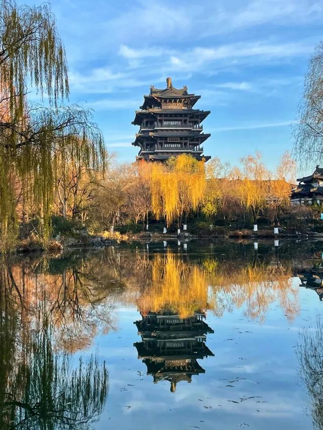 比苏州更江南，小吃堪称一绝，这座低调的北方水城，一到秋天就美翻了