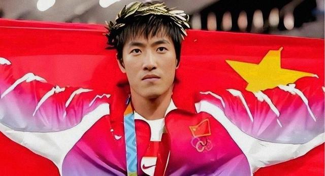 42岁刘翔现状：与妻子感情稳定，长期在国外旅游	，靠终身合同吸金