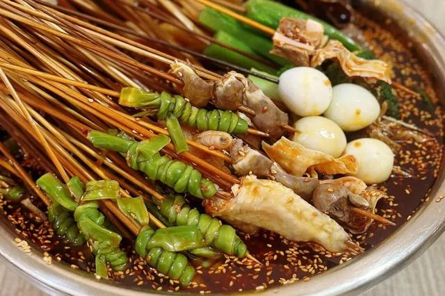 红了！1.5h直达甜味小镇，摘柿漫游徒步峡谷！美食断层第一，更是麻辣烫发源地！