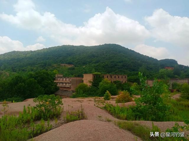 深入佘村“小丹霞”：遇友，寻机，后会有期！