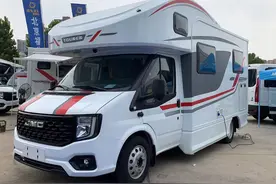 20多万的C型房车，空间够大配置齐全，这样的房车玩着才舒服图片