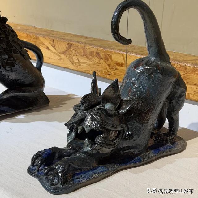 在昆明这个“非遗乐园”，我亲手捏出瓦猫、染出蓝花布，把老手艺玩成了新乐趣！