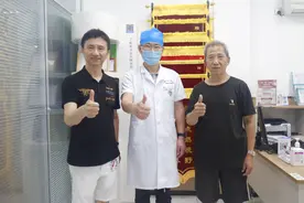 飞秒辅助白内障+三焦点人工晶体，让视力重回年轻！图片