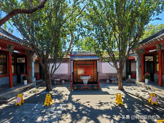 参观北京的梅兰芳纪念馆。梅先生蓄须明志的故事令人敬佩！
