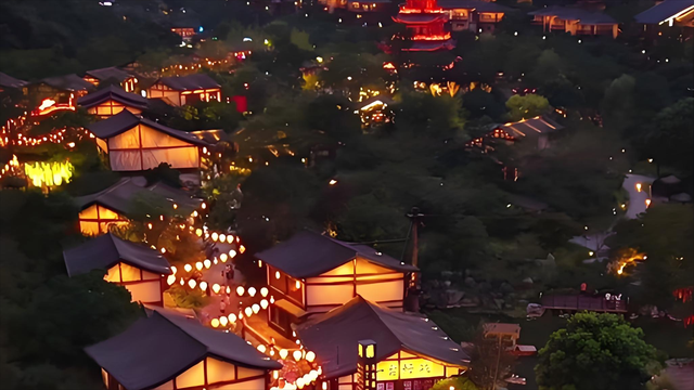 五一假期八大“坑人”景区出炉，每一个都名声在外，有你去过的吗