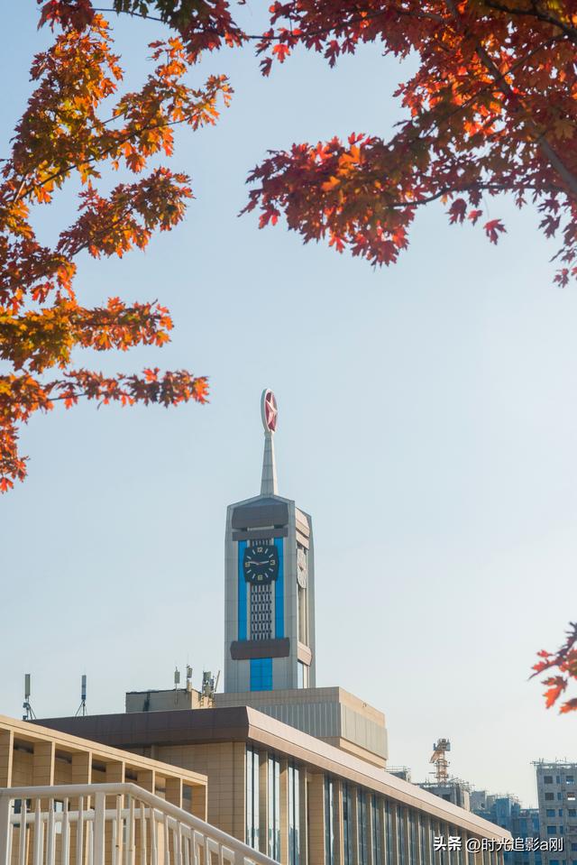 在正太广场，捡一片秋，装下整个城市的温柔！