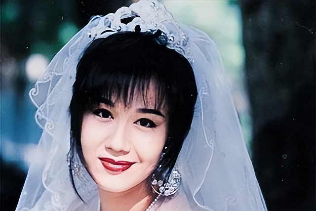 夫妻俩为了不变老，坚持31年不吃肉不生子，如今59岁近照不敢认