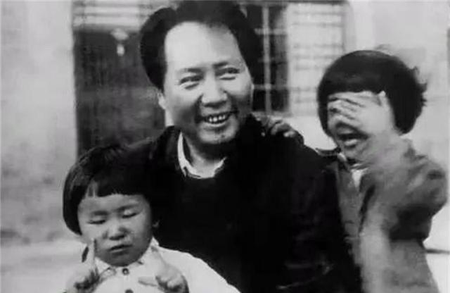 毛岸青晚年常常独自流泪，邵华问及原因，他总是回答：我想妈妈了