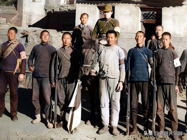 1942年，日本摄影师镜头里的山西沁水县，看看真实的汉奸嘴脸