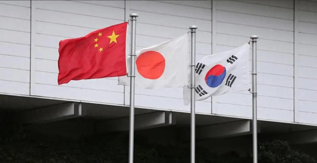 李在明访华刚回国，就通告全球，与高市共进晚餐	，3亿大单白签？