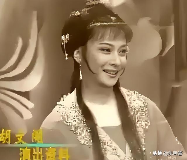 善恶终有报！47岁“跌落神坛”的李玉刚，终是活成了“跳梁小丑”