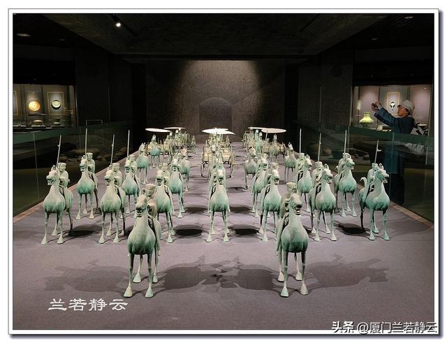 甘肃武威：雷台汉墓 - “马踏飞燕”出土地