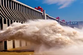 如果打开全部闸门，将三峡水库里的水放光，大概要多久呢？图片