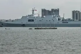 美媒：中国071搭载激光武器，但美国5年前就有类似装备上舰！图片