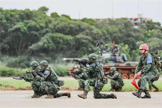 三年内不许统一？特朗普想让中国等他卸任再武统，中方两句话回应
