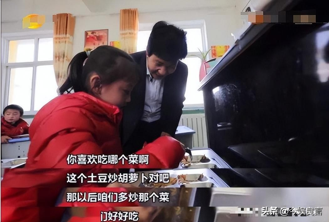 没钱还硬装？宁夏一笑成名拒绝百万签约的小女孩	，现在成了这样