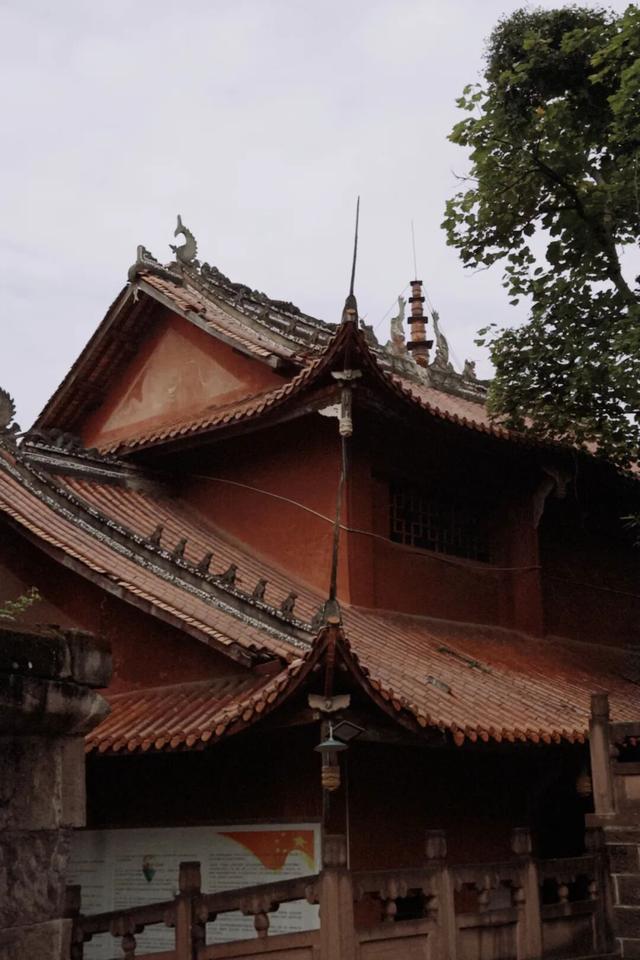 从成都出发，在龙泉山东麓邂逅一座千年场镇的温柔