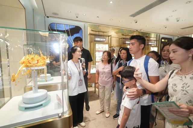 深圳人深情表白：“因为一条路，爱上一座城！”
