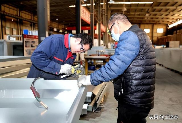 从追赶到引领标准，高铁无人机与5G，为什么只有中国能当世界工厂