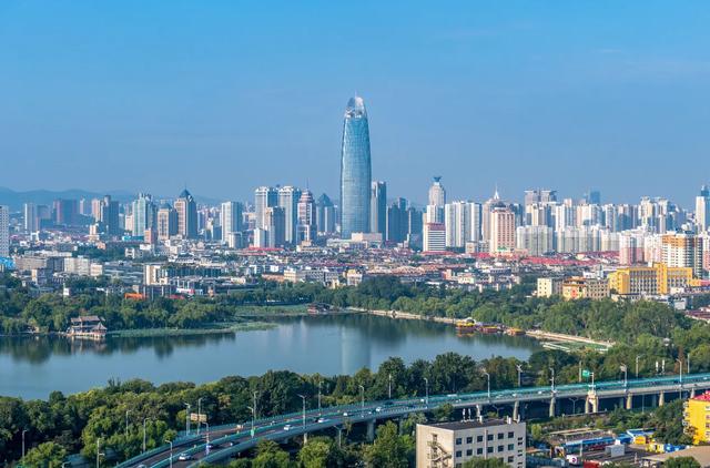 从上海出差济南,毫不客气的说,济南的“大”,真不是吹出来的!