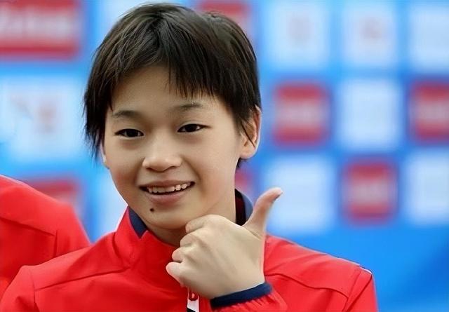 复出夺冠仅2天，央视对全红婵用了特殊称呼，评论区的风向又变了