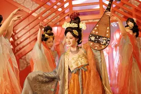 河南首个沉浸式文商旅夜经济场景：共赴“唐宋梦华”惊鸿宴 沉浸梦回“戏中人”图片