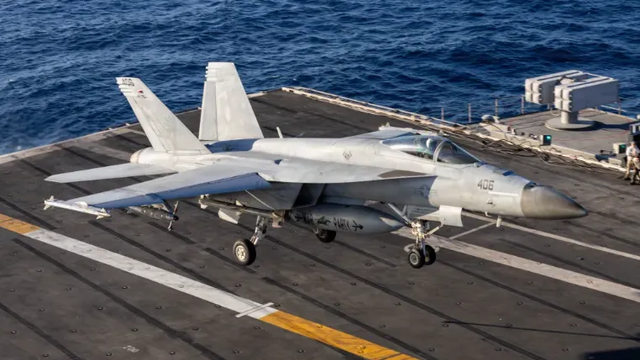 加勒比海上空惊魂一刻！美军加油机关闭应答器，险些撞上载客民航