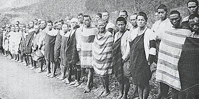 这华语片的奇迹	，我们等太久了