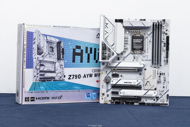 上上代的老i7还在战斗？R7 9700X vs i7 14700KF游戏测试