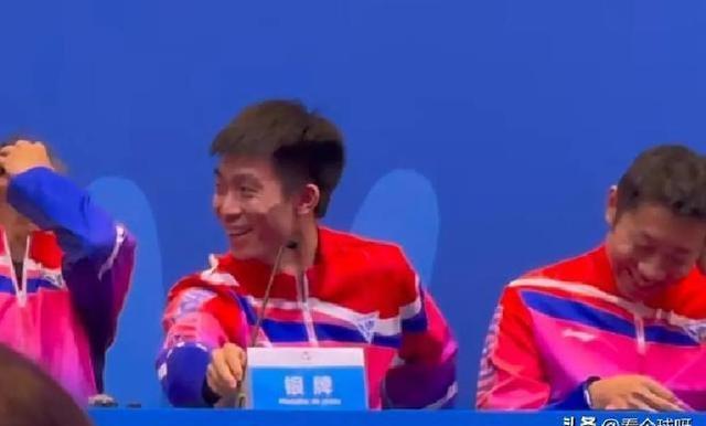 对不起家人同事！许昕采访时“乱出金句”	，樊振东笑到合不拢嘴