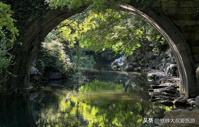 杭州西湖不买票直接进去吗？该怎么计划路线？有什么注意事项？