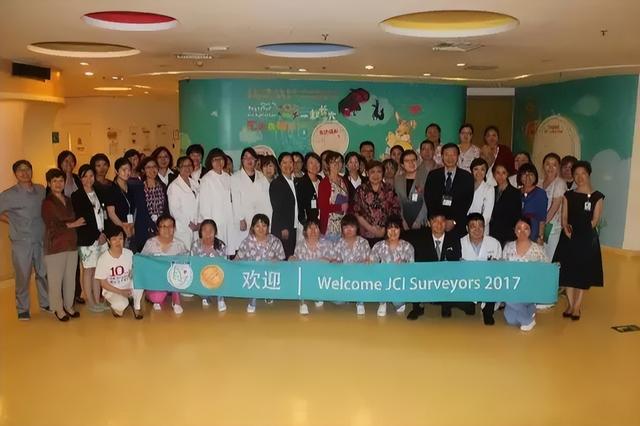 3天曝4个大瓜！李连杰开刀、性侵被公开、故意辱华，个个离谱