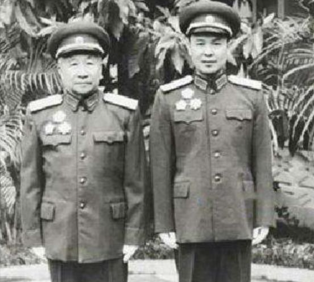 他曾担任广西省委书记，将上将军衔让给韦国清，后却调任大学校长