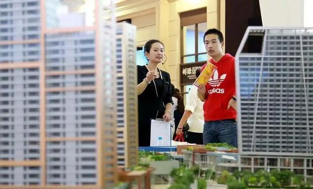 李嘉诚预言已应验？若无意外，2026年楼市或将面临3大转变！