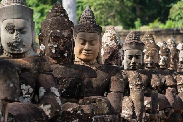 湖北和湖南交界处的一个县，拥有 2000 多年的历史，低调的宝藏小城