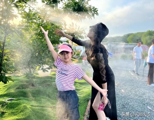 12月即将结束，46岁章子怡再次官宣喜讯