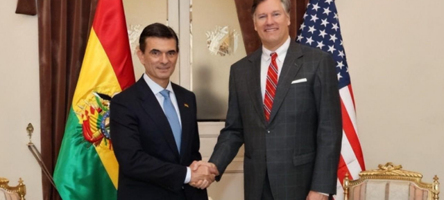 对华合约全部撕毁！中国又一伙伴背后捅刀子，骗走了20亿倒向美国