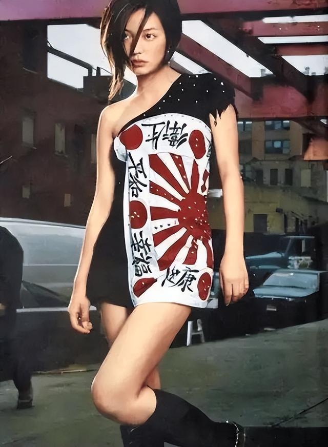 封杀四年，49岁赵薇突传消息，因胃癌去世传闻5个月前就真相大白