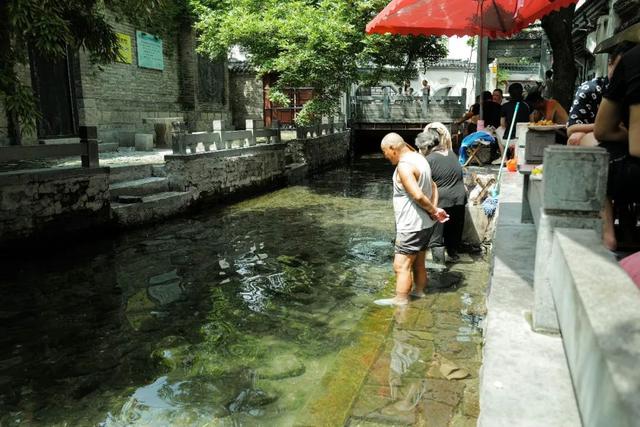 一城山色半城湖，这座城市的美不仅限于冬季！