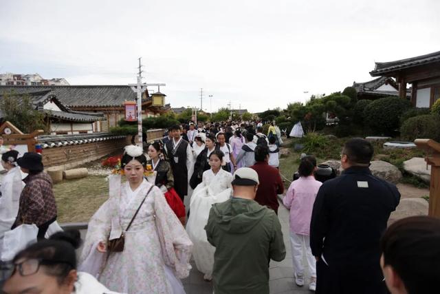 在延吉的美好时光：逛市集、做“公主”、寻味烟火人间