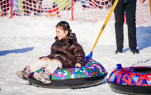 第十五届鸟巢欢乐冰雪季开幕 创新“双区”模式打造全民冬日狂欢
